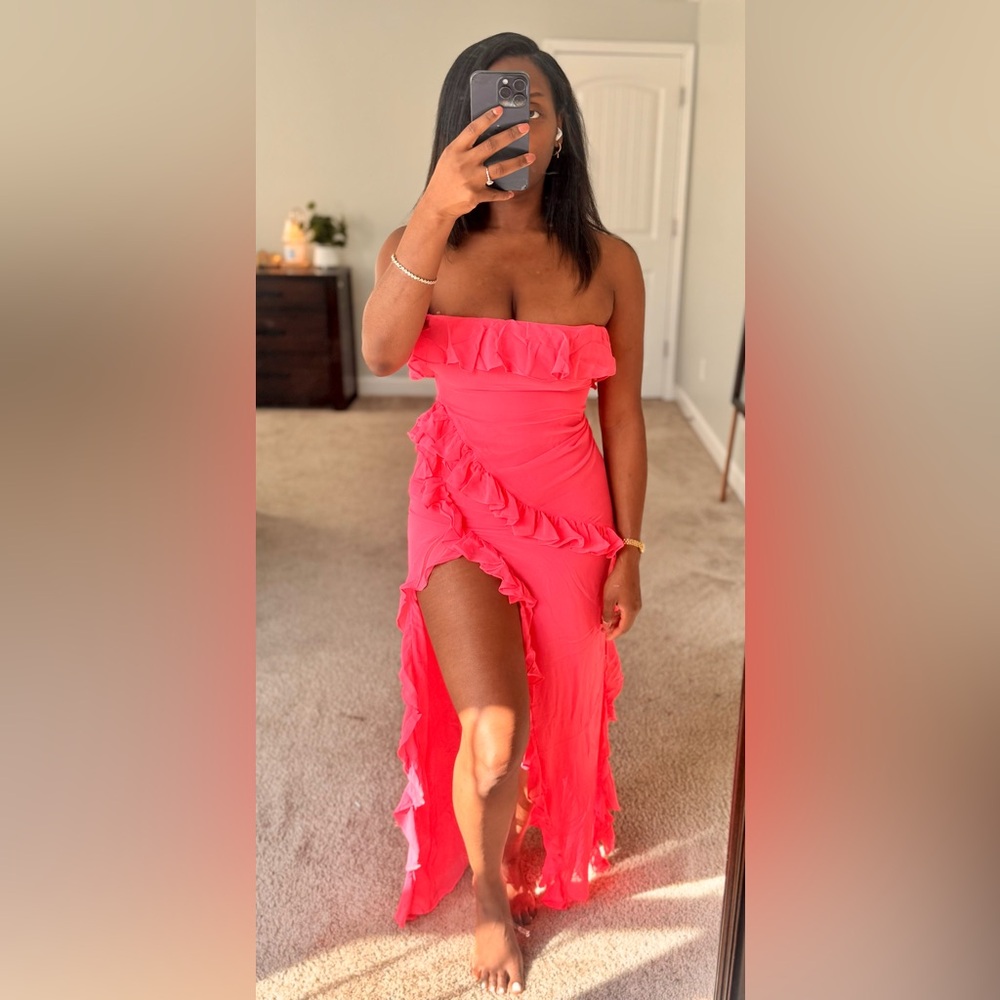 House of CB Pink Ruffle Strapless High Slit Maxi Dress – Size S – NWT